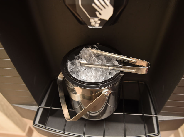 Commercial ice machine supplied and serviced by Universal Cooling